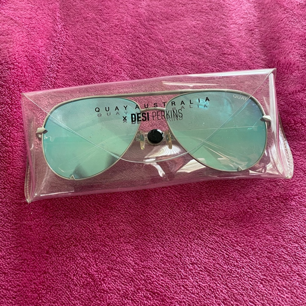 Quay Desi Sunnies